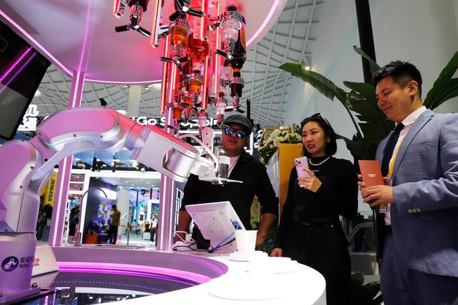 大众新闻联动琼粤桂党媒共觅消博会好物！跨越山海感知消费新风向(图6)